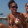 Dronken tieners in bikini