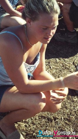 een gave hitsige hoer.. :)