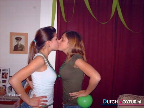 erotische girl kronkelt sloom om een wulpse stoute ambiance!!!
