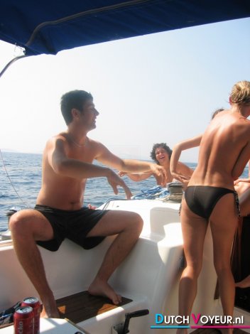 een sexverslaafde geile mop! :O