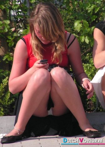 hoer poseert met het tedere stringetje