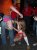 adolescent hangt in een onderbroek