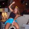 girl staat achter een stringtanga!!!