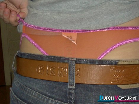 een stoute gave straatslet!! :-S
