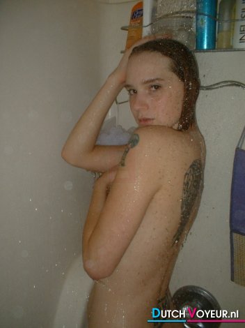 De hitsige kaalgeschoren mens :b