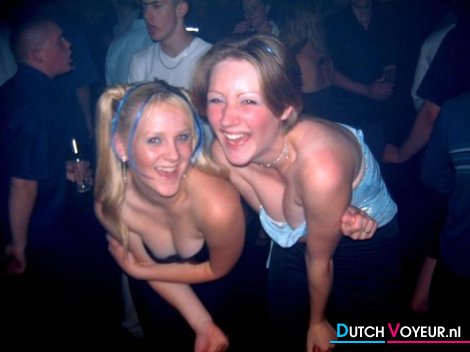 een experimentele discreete lesbo!!! :)