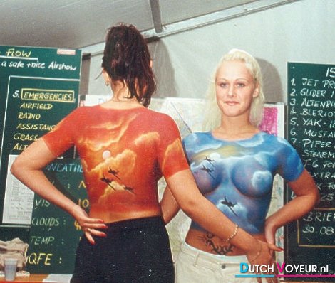 lesbo ligt in de wulpse reetveter :-P