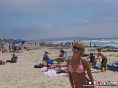 Vriendin op het strand