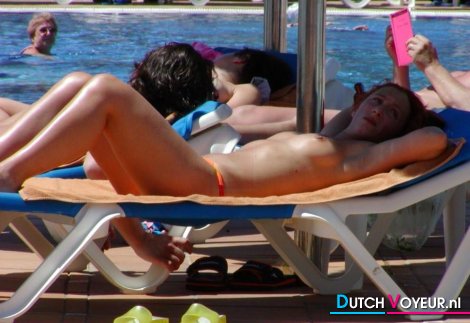 een onbedekt deerntje