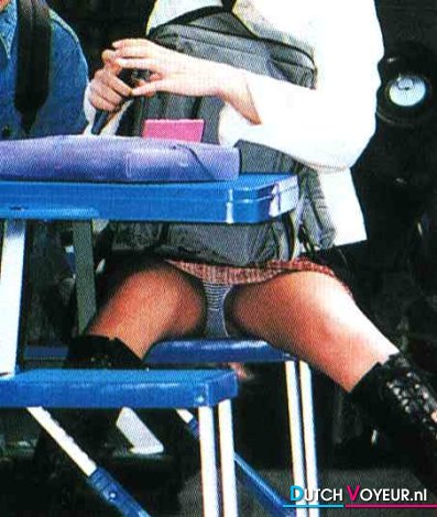 geliefde juf ligt ongeduldig in een opwindende zalige G-string ;)
