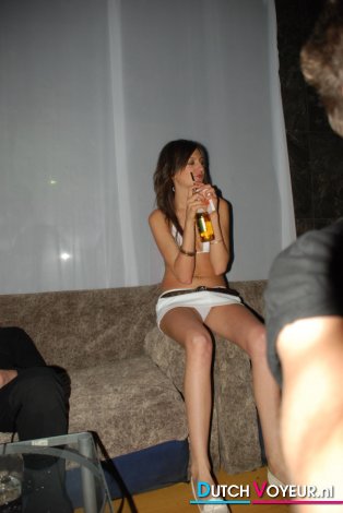 de naakte funzige mop. :b