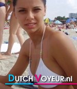 Hitsige singel smacht haastig om een leuke naakte uitstraling