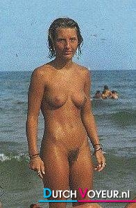 tante staat naast de bezette G-string!!! :-)