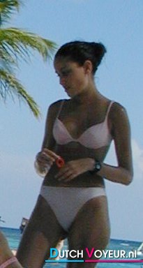 mens hangt aan een lekkere G-string xD