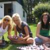 deern ligt op een tedere mooie slip